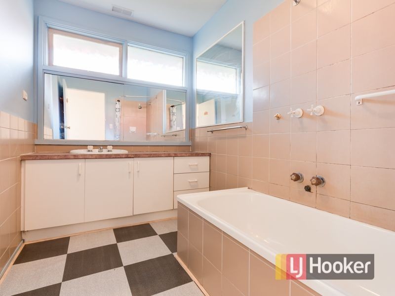 10 Pound Road, Hampton Park VIC 3976