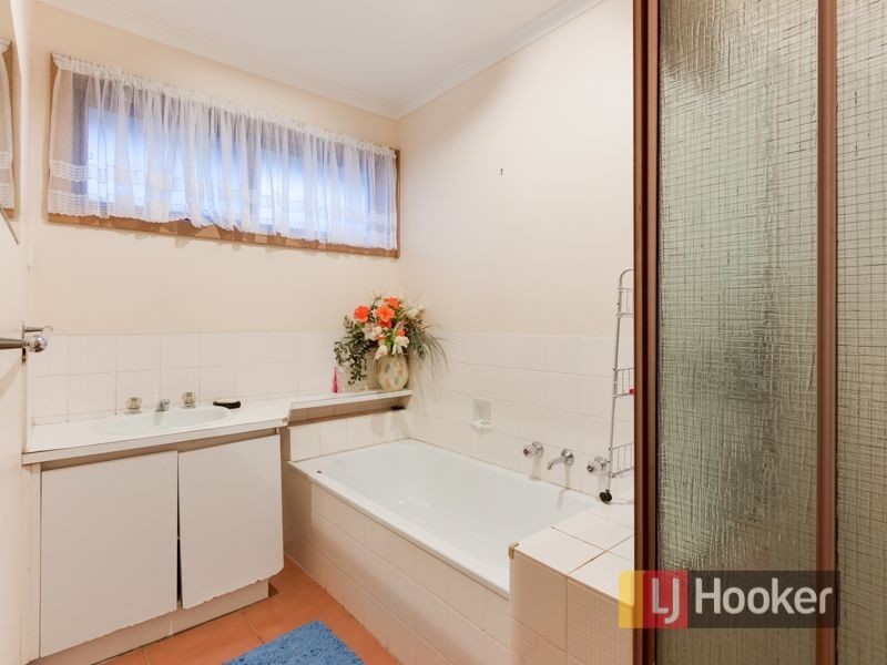 22 Ohio Crescent, Narre Warren VIC 3805