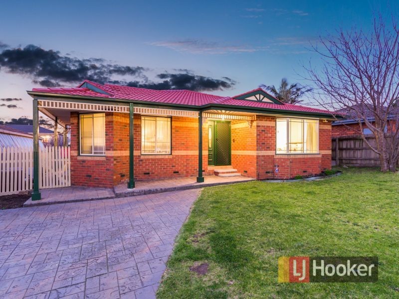 37 Ralph Crescent, Hampton Park VIC 3976