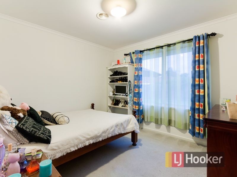 16 Cilento Crescent, Lynbrook VIC 3975