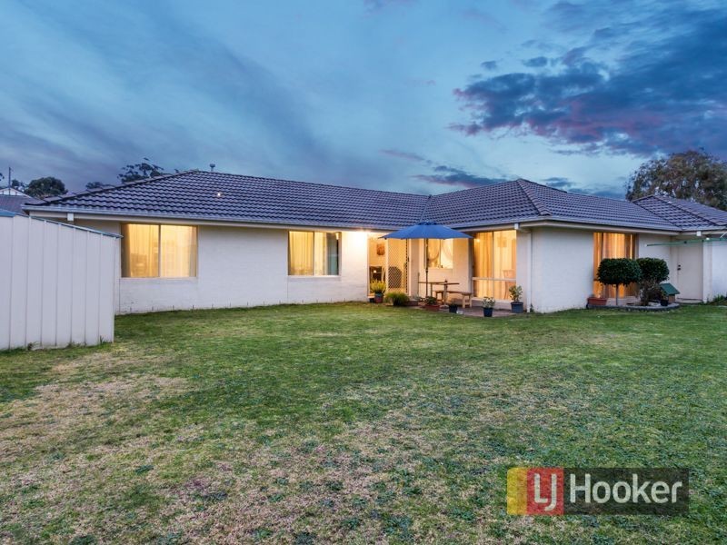 16 Cilento Crescent, Lynbrook VIC 3975