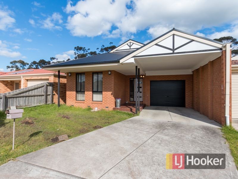47 Wakenshaw Crescent, Pakenham VIC 3810