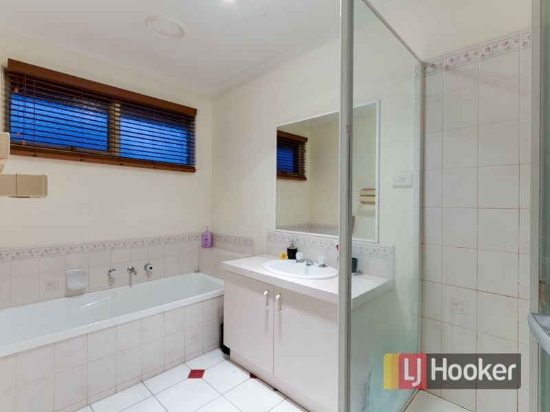 8 Drysdale Court, Hampton Park VIC 3976