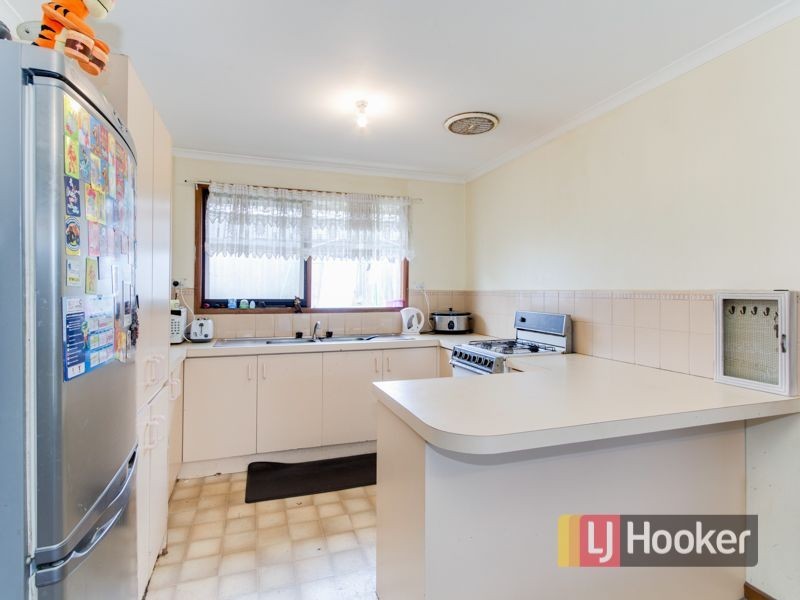 28 Meredith Crescent, Hampton Park VIC 3976