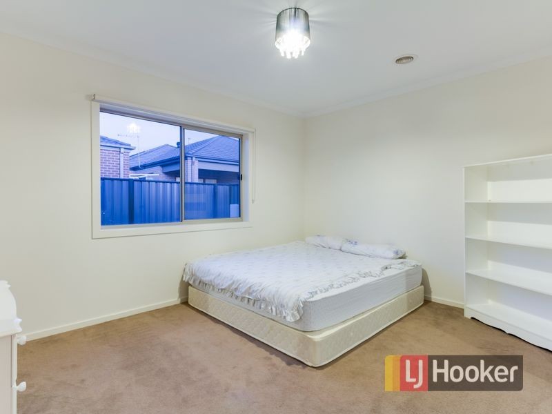97 Selandra Boulevard, Clyde North VIC 3978