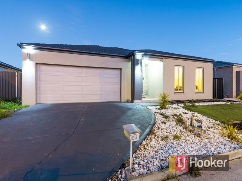 97 Selandra Boulevard, Clyde North VIC 3978