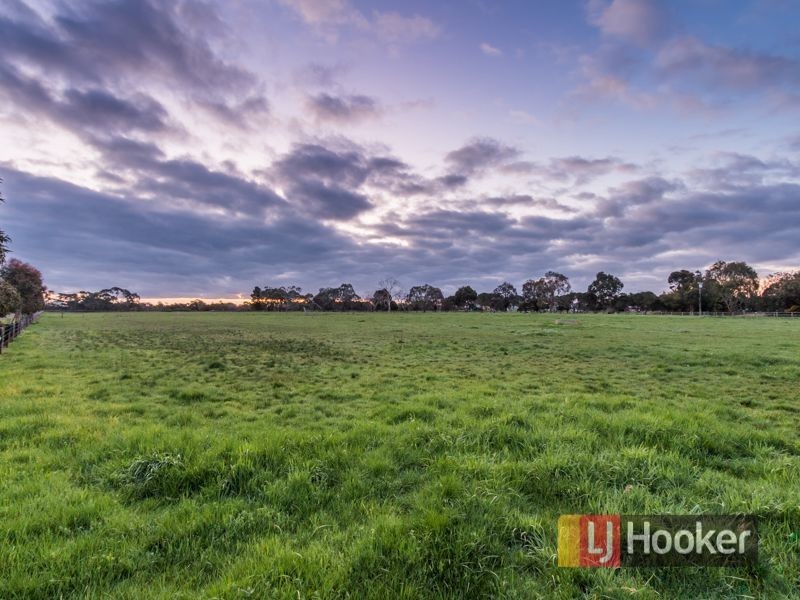 970 McDonalds Drain Road, Pakenham VIC 3810