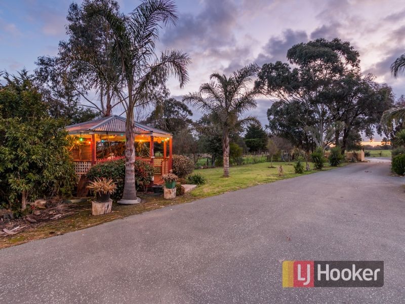970 McDonalds Drain Road, Pakenham VIC 3810