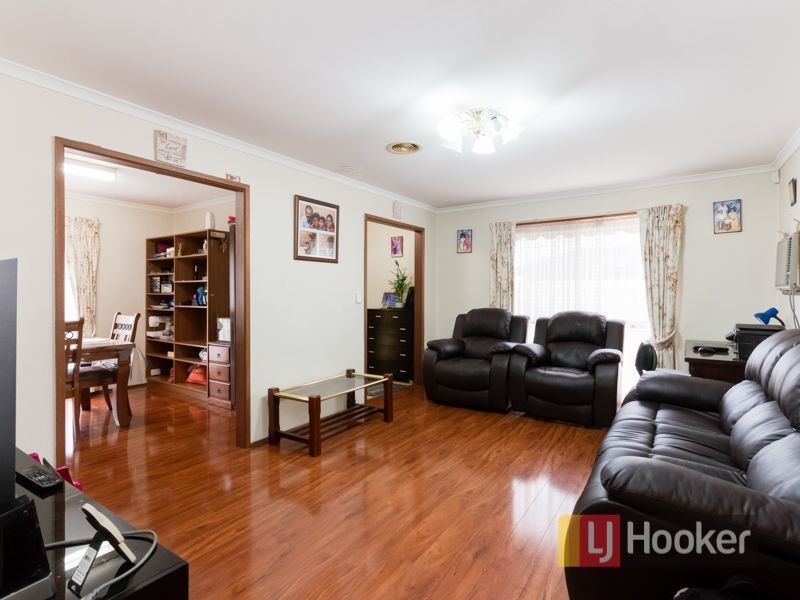 1/8 Hayes Road, Hampton Park VIC 3976