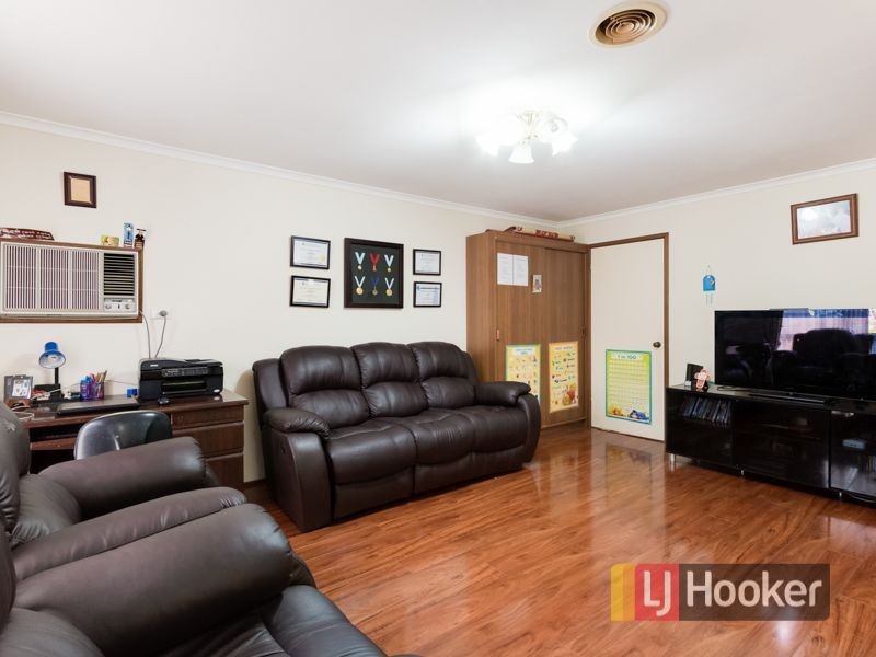 1/8 Hayes Road, Hampton Park VIC 3976