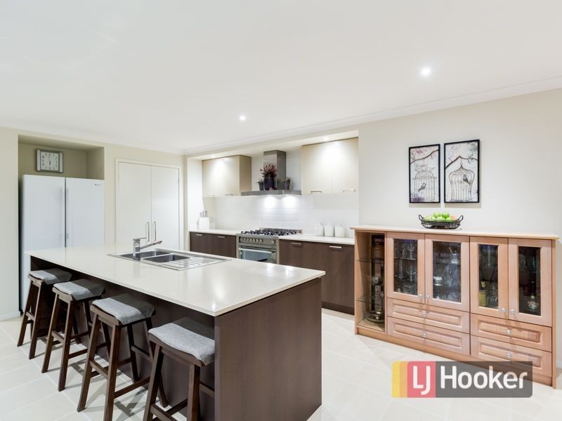 6 Lytham Court, Cranbourne VIC 3977