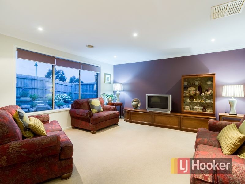 6 Lytham Court, Cranbourne VIC 3977