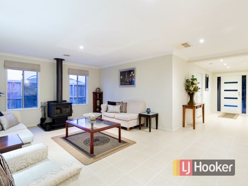6 Lytham Court, Cranbourne VIC 3977