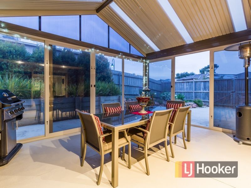 6 Lytham Court, Cranbourne VIC 3977