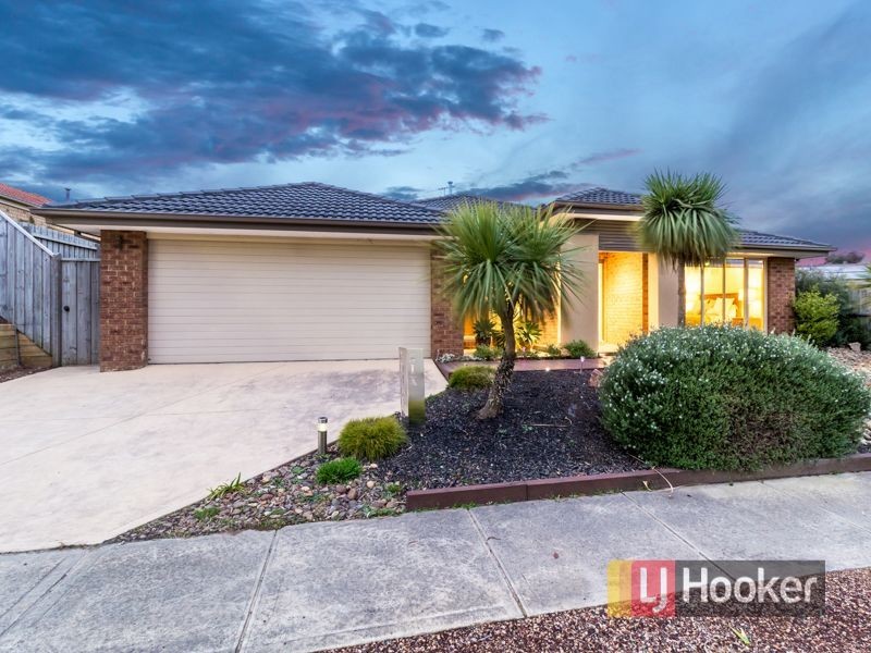 6 Lytham Court, Cranbourne VIC 3977
