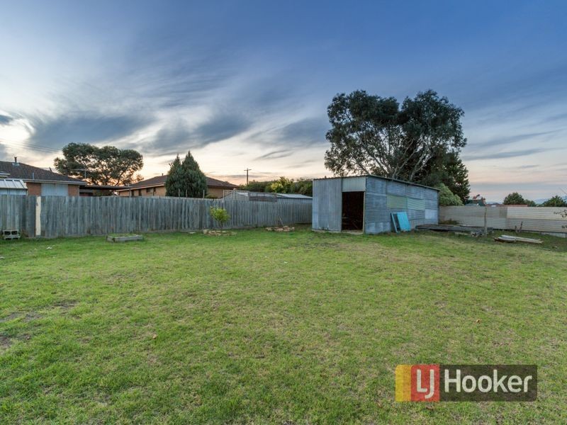 32. Lesley Drive, Hampton Park VIC 3976