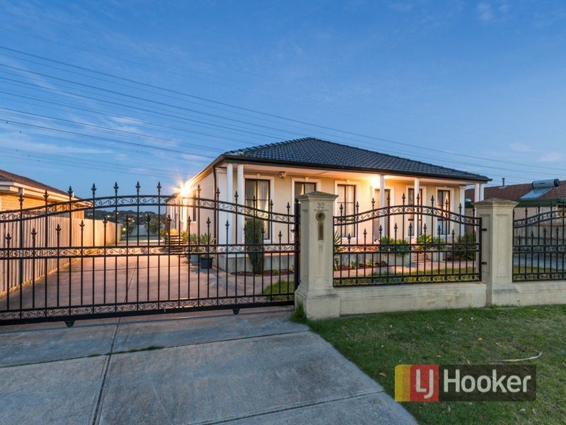 32. Lesley Drive, Hampton Park VIC 3976