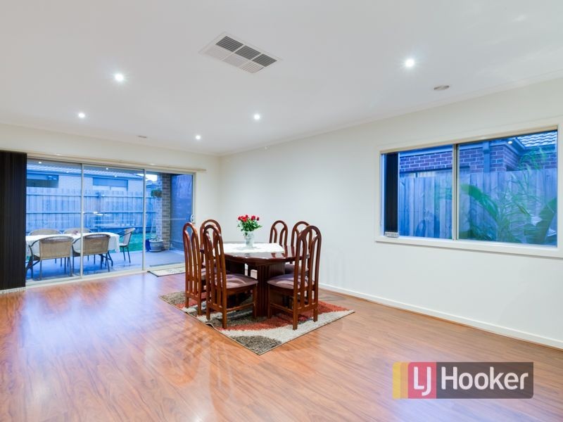 26 Cadillac Street, Cranbourne East VIC 3977