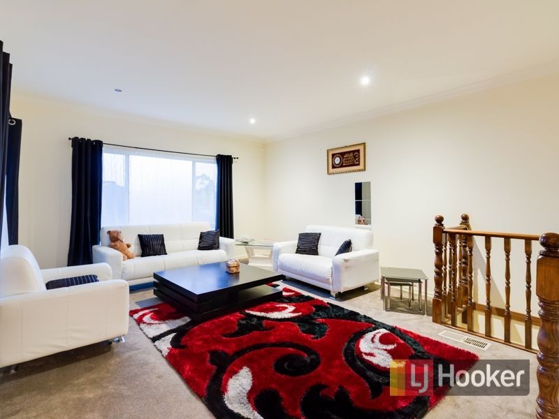 13 Riviera Drive, Berwick VIC 3806