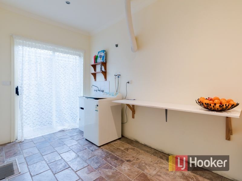 13 Riviera Drive, Berwick VIC 3806