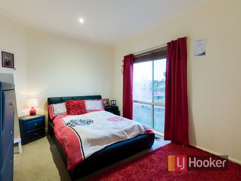 13 Riviera Drive, Berwick VIC 3806