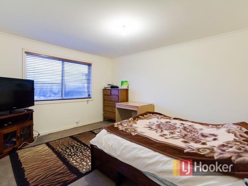 13 Riviera Drive, Berwick VIC 3806