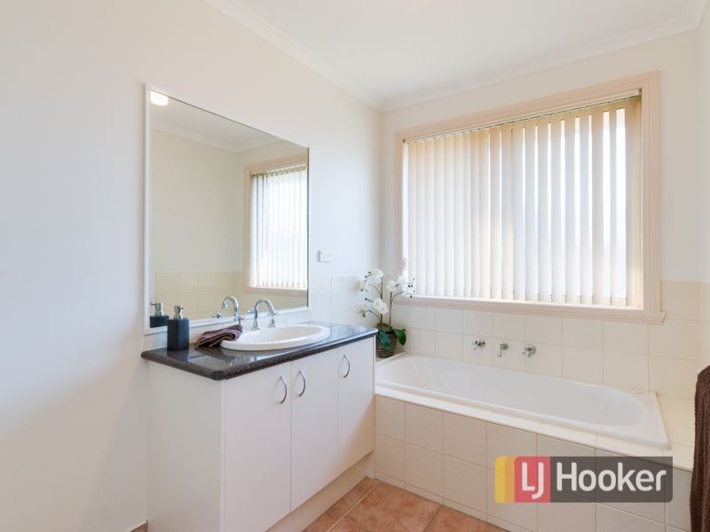11 Sirens Place, Hallam VIC 3803