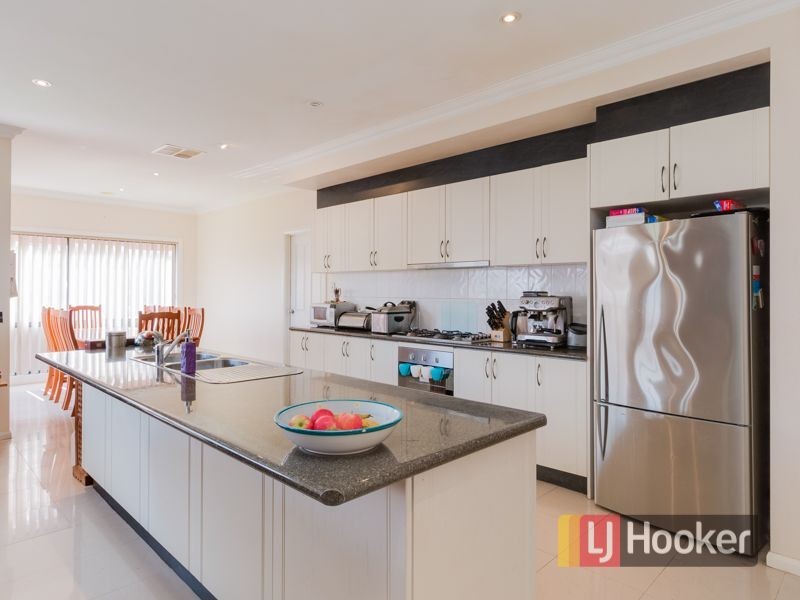 69 Elliott Parade, Lynbrook VIC 3975