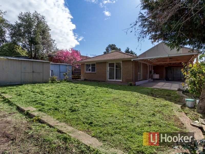 16 Thelma Rise, Hampton Park VIC 3976
