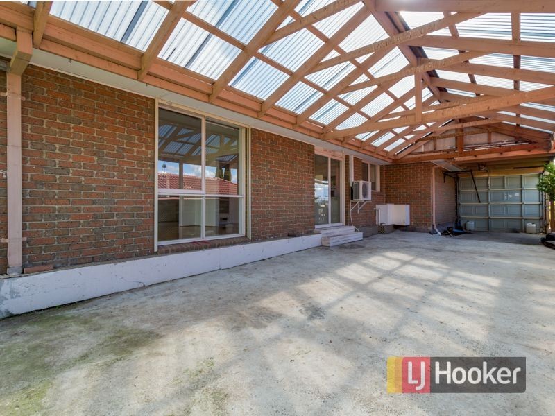 16 Thelma Rise, Hampton Park VIC 3976