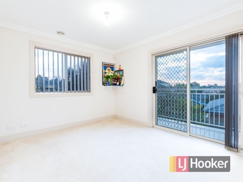 73 Laura Drive, Hampton Park VIC 3976