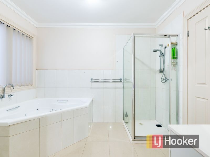 73 Laura Drive, Hampton Park VIC 3976