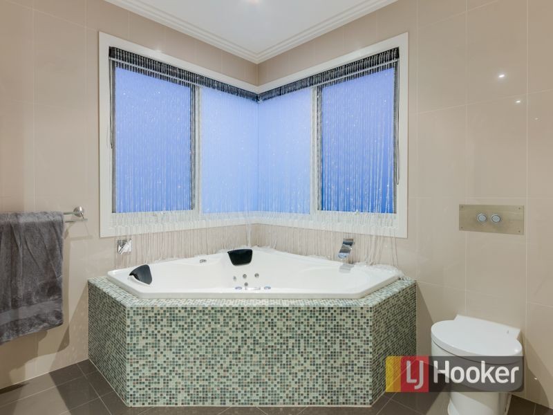 13 Parish Court, Narre Warren South VIC 3805