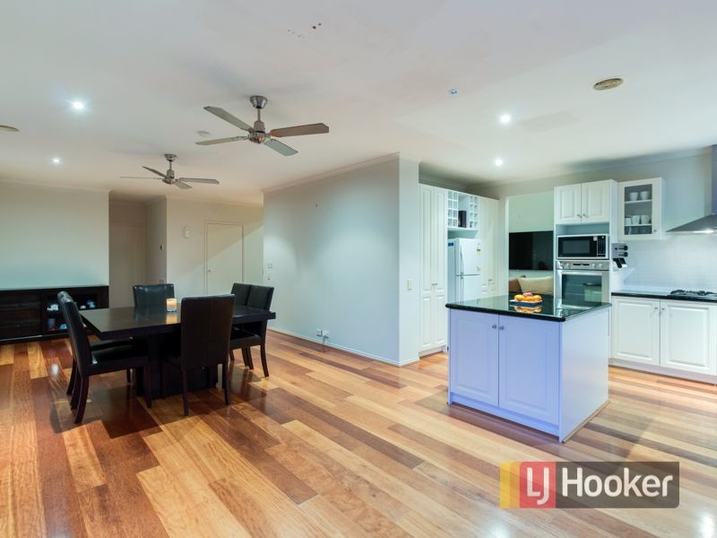 5 Mathoura Court, Berwick VIC 3806