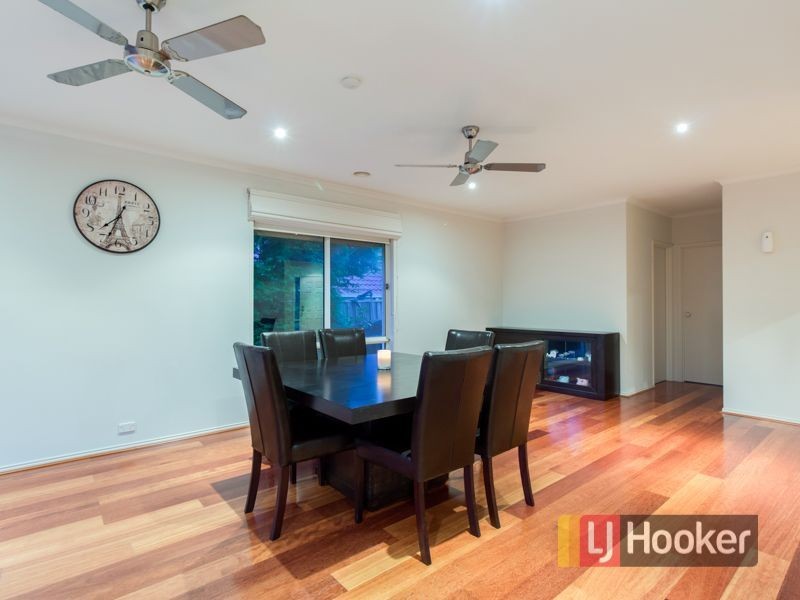 5 Mathoura Court, Berwick VIC 3806