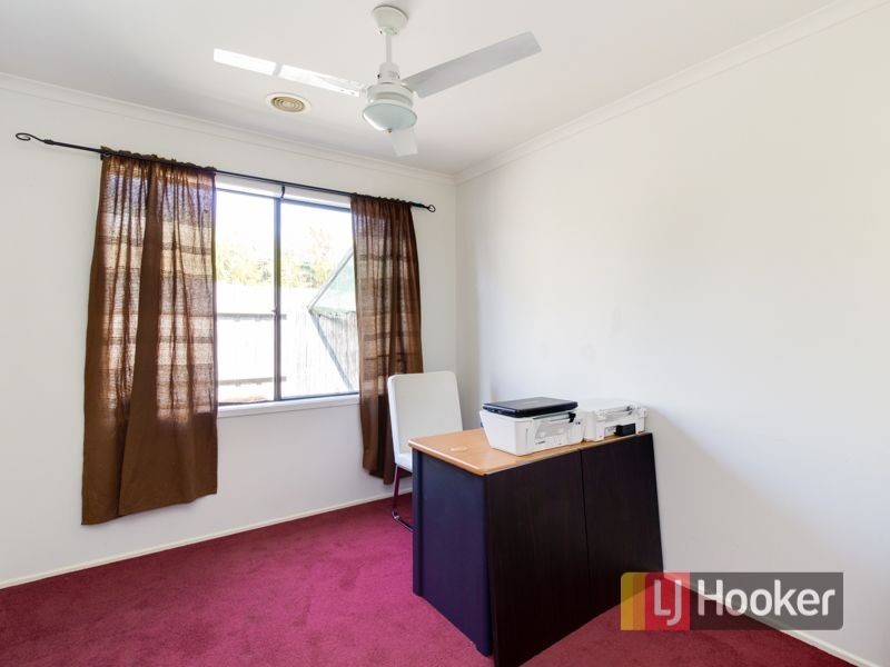 11 Hasluck Crescent, Lynbrook VIC 3975