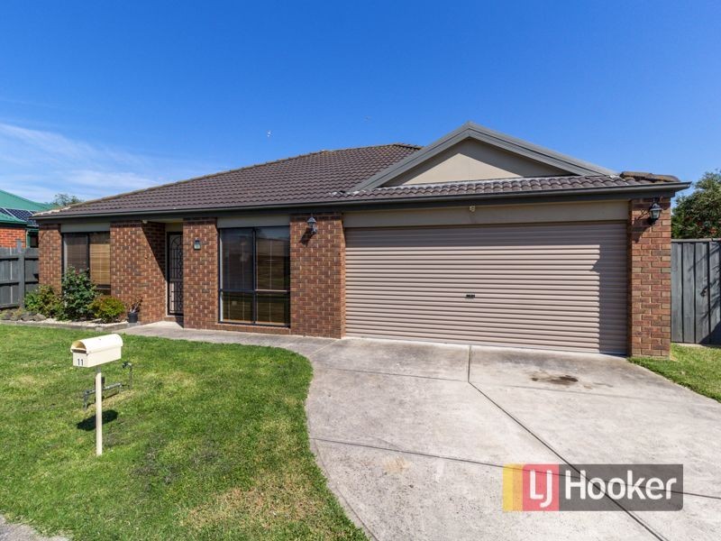 11 Hasluck Crescent, Lynbrook VIC 3975