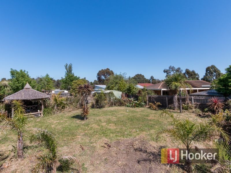 26 Insignia Crescent, Berwick VIC 3806