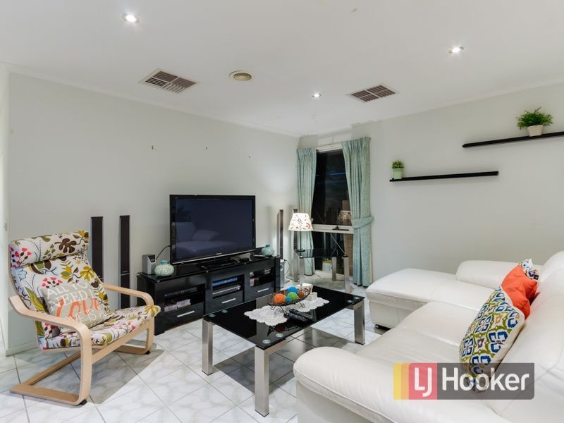 3 Pioneer Place, Hampton Park VIC 3976