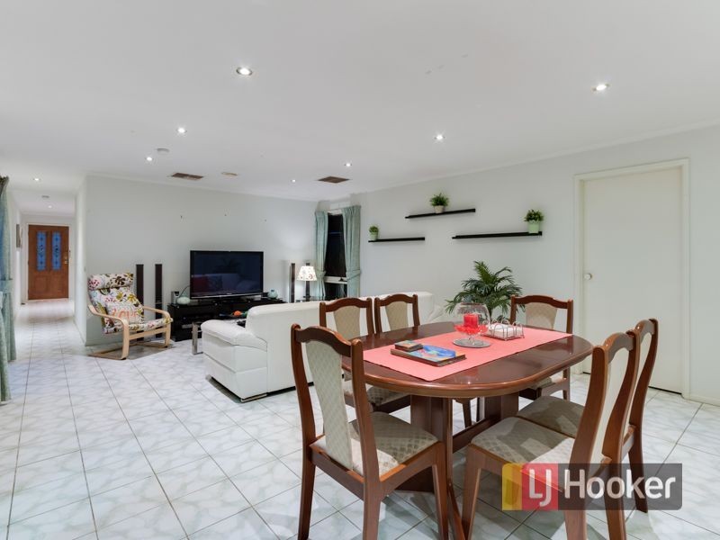 3 Pioneer Place, Hampton Park VIC 3976