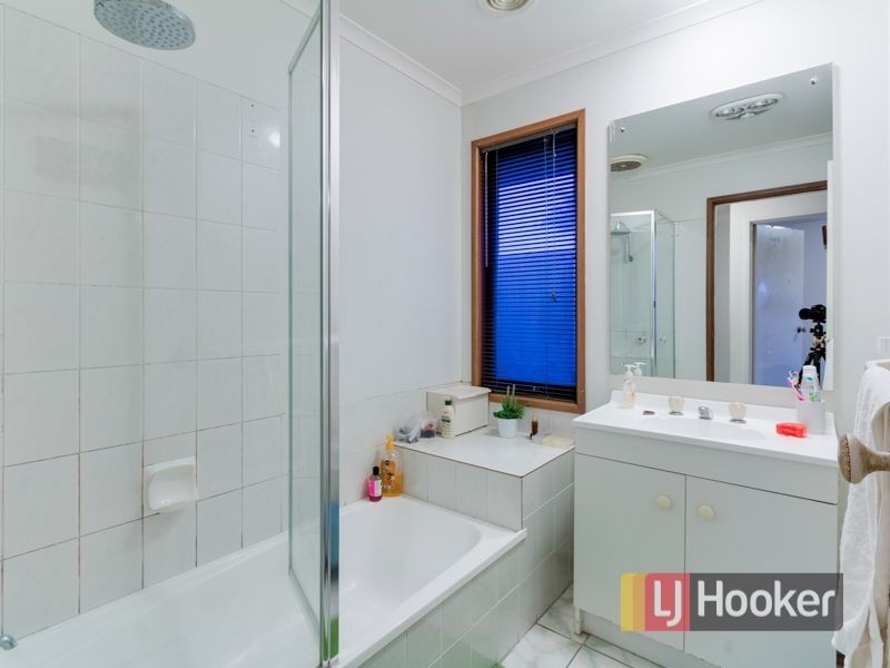 3 Pioneer Place, Hampton Park VIC 3976