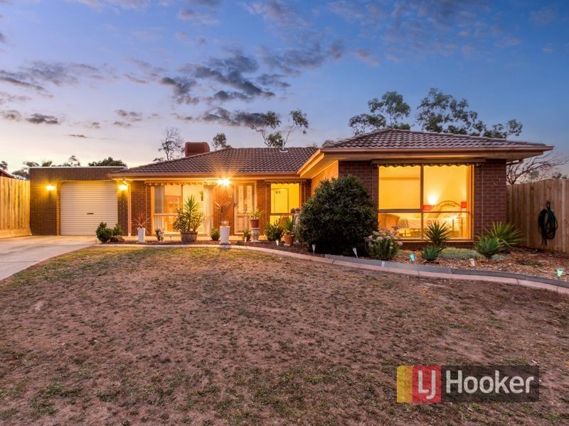 3 Pioneer Place, Hampton Park VIC 3976