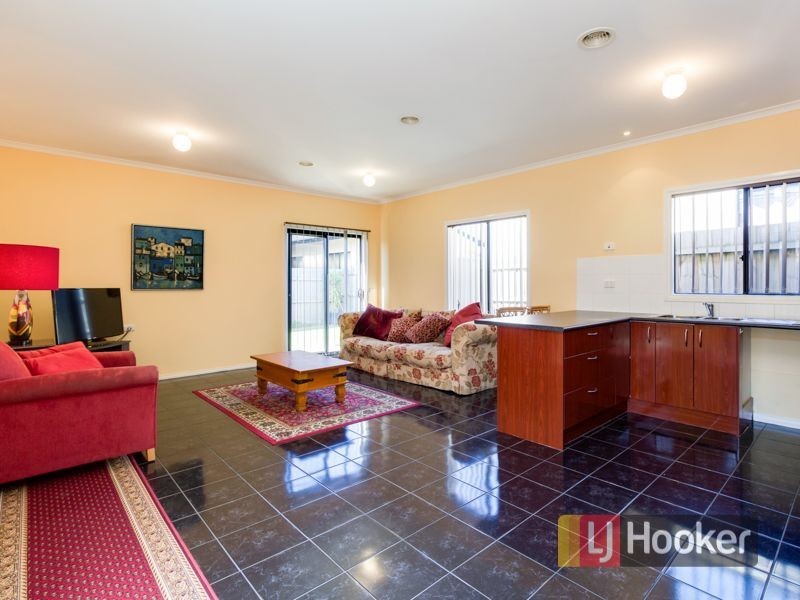 3/4 Hayes Road, Hampton Park VIC 3976