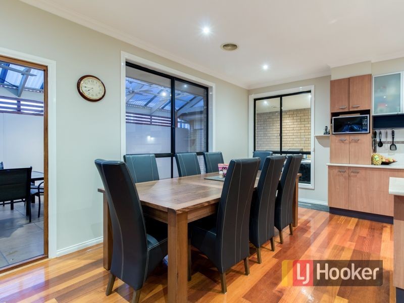 31 Baynton Crescent, Lynbrook VIC 3975