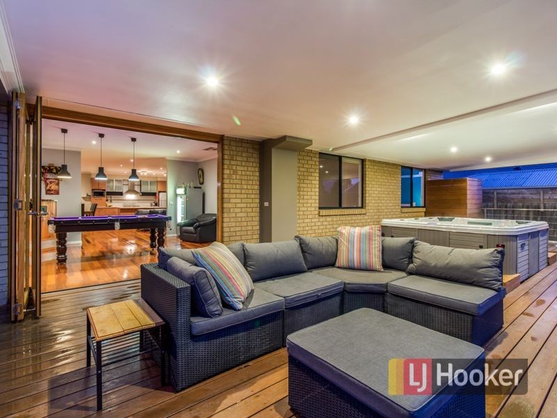 31 Baynton Crescent, Lynbrook VIC 3975