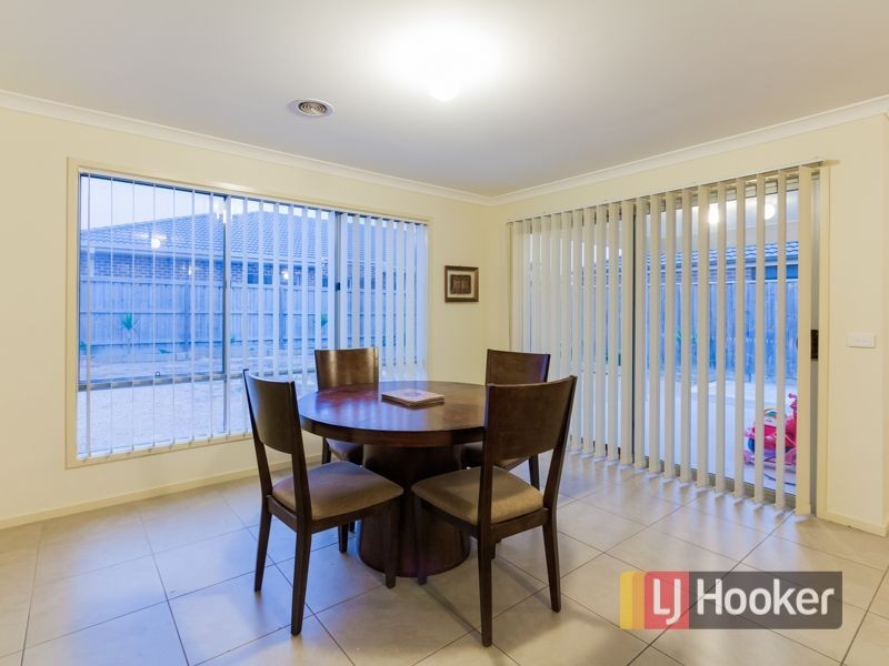 36 Redcliffe Terrace, Taylors Hill VIC 3037