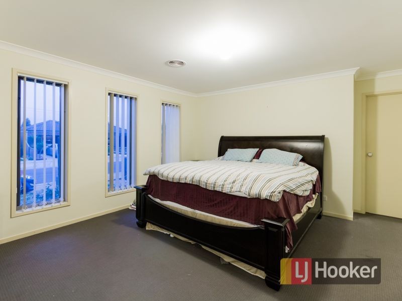 36 Redcliffe Terrace, Taylors Hill VIC 3037