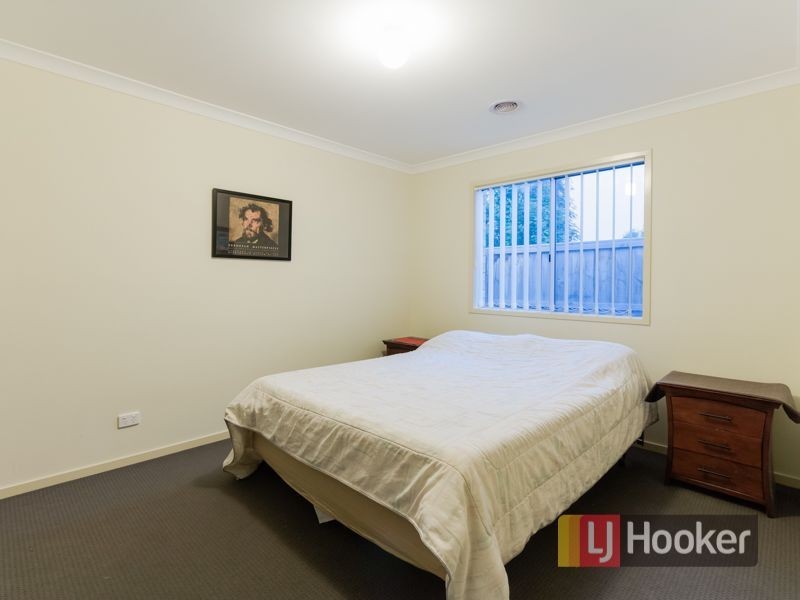 36 Redcliffe Terrace, Taylors Hill VIC 3037