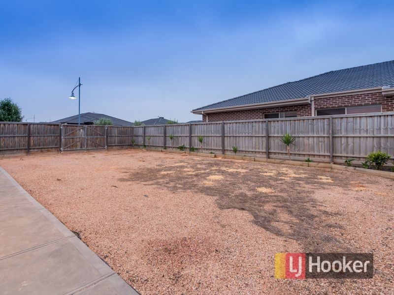36 Redcliffe Terrace, Taylors Hill VIC 3037
