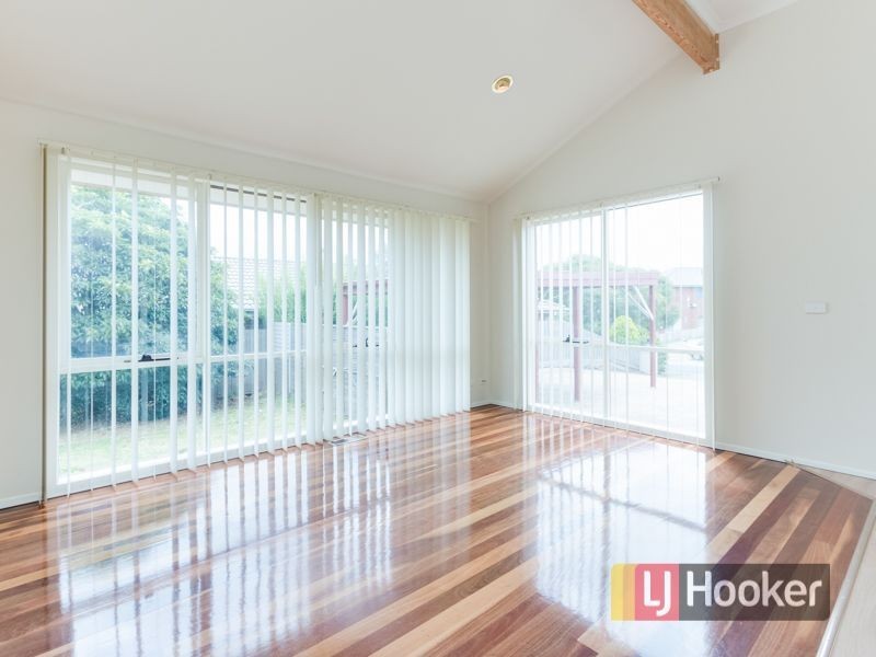 13 Patricia Court, Hampton Park VIC 3976